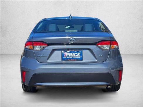 Used 2020 Toyota Corolla LE image 6