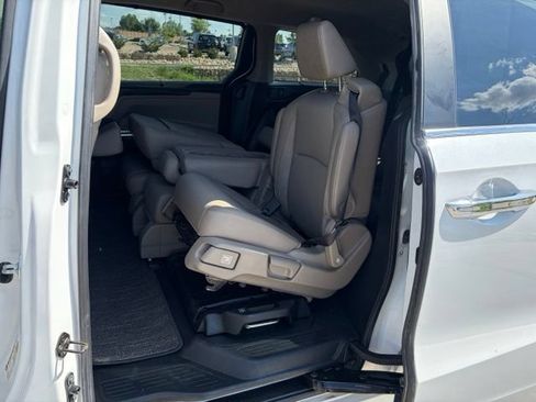Used 2024 Honda Odyssey Touring image 9
