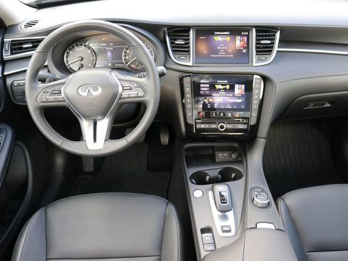 Certified 2025 INFINITI QX50 Luxe image 21
