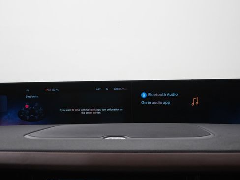 Used 2025 Lincoln Navigator Reserve image 17