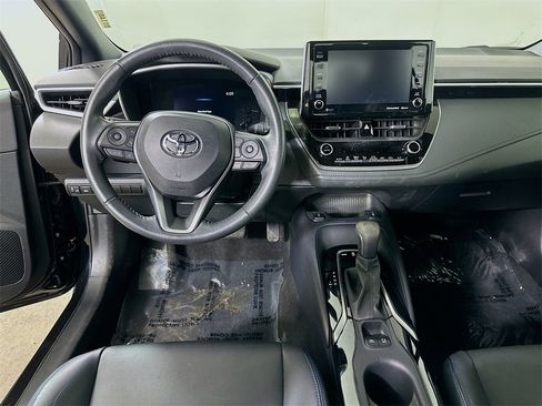 Used 2022 Toyota Corolla XSE image 17