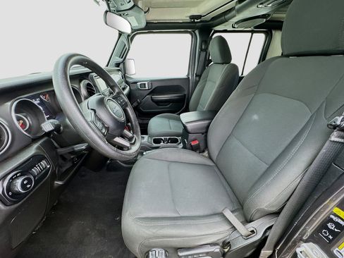 Used 2021 Jeep Gladiator Sport image 13