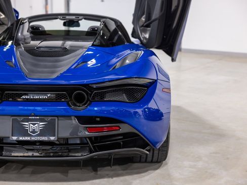 Used 2022 McLaren 720S Spider image 13
