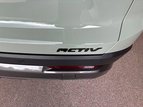 Used 2025 Chevrolet Equinox ACTIV w/ Safety and Technology Package AWD/4WD image 25