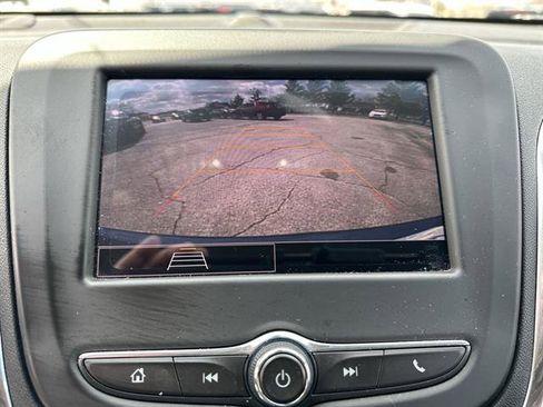 Used 2024 Chevrolet Equinox LT FWD image 21