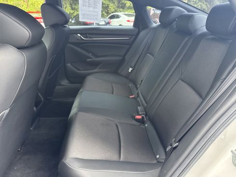 Used 2021 Honda Accord Sport image 9