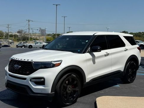Certified 2022 Ford Explorer ST w/ Equipment Group 401A AWD/4WD image 5