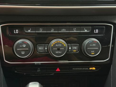 Used 2021 Volkswagen Atlas SEL Premium w/ MDO Package (Bench Seat) AWD/4WD image 18