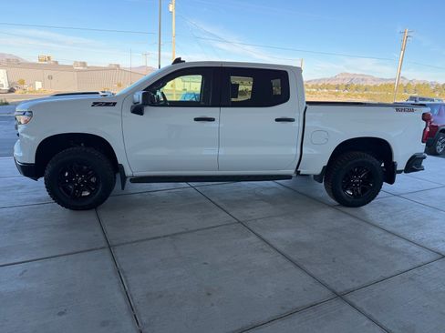 Used 2025 Chevrolet Silverado 1500 Custom Trail Boss w/ LPO, Dark Essentials Package image 6