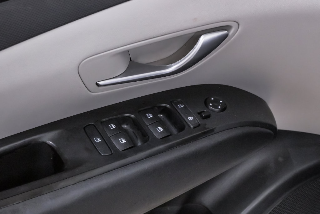 Certified 2022 Hyundai Tucson SEL FWD image 24
