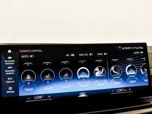 Used 2023 BMW X7 xDrive40i w/ M Sport Package image 37