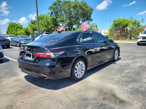 Used 2024 Toyota Camry LE w/ Convenience Package FWD image 12
