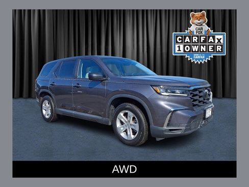 Used 2023 Honda Pilot LX image 1