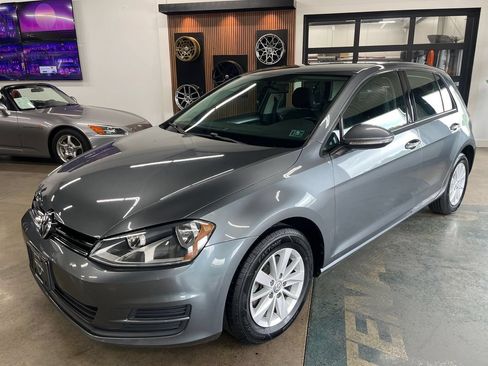 Used 2016 Volkswagen Golf S FWD image 4