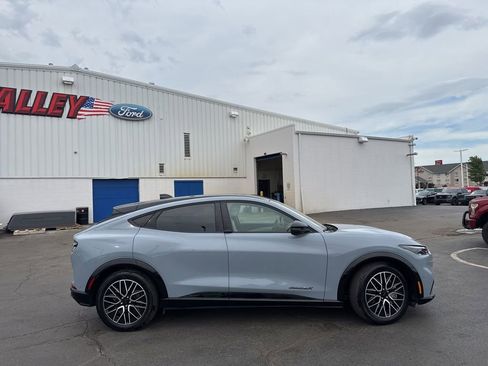 Used 2024 Ford Mustang Mach-E Premium AWD/4WD image 57