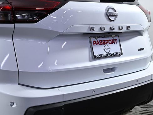 Certified 2025 Nissan Rogue S image 7