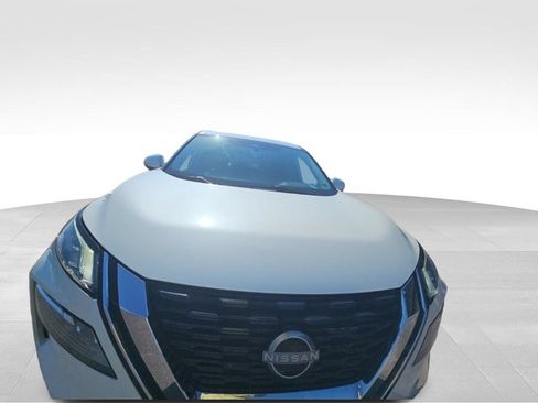Used 2022 Nissan Rogue SV AWD/4WD image 3