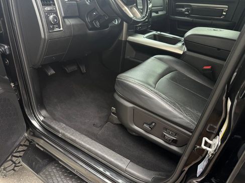 Used 2018 RAM 2500 Laramie w/ Sport Appearance Group AWD/4WD image 21