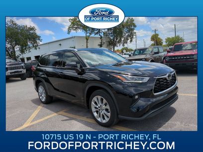 Used 2023 Toyota Highlander Limited
