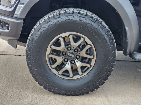 Used 2023 Ford F150 Raptor image 11