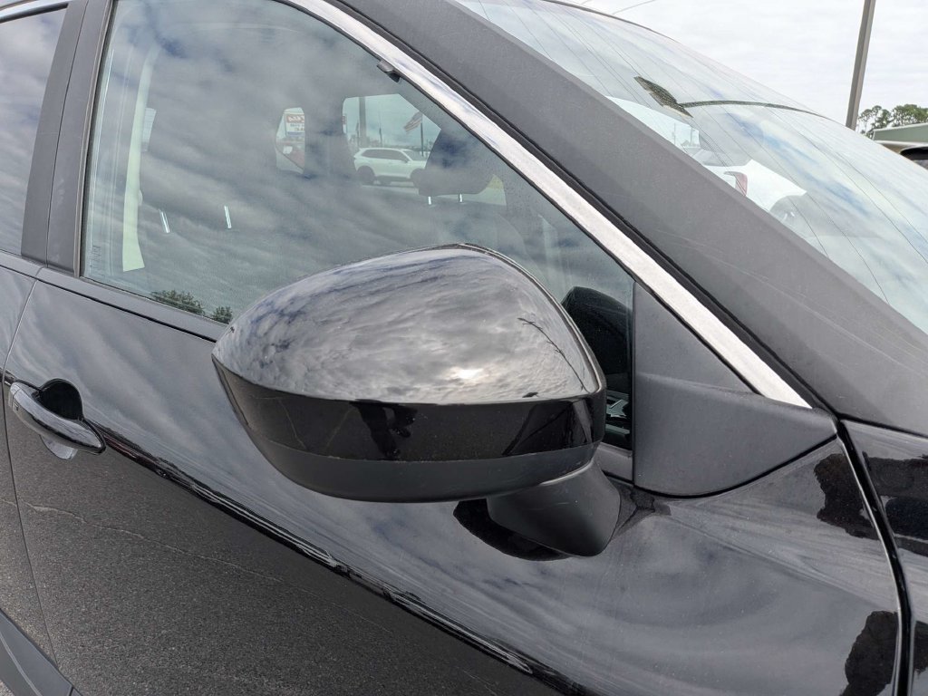 Used 2025 Nissan Rogue SV FWD image 12