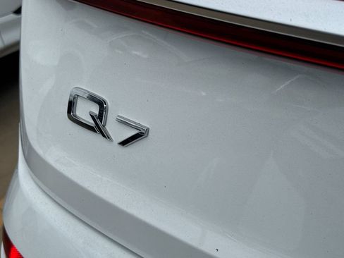 Used 2023 Audi Q7 3.0T Premium Plus AWD/4WD image 5