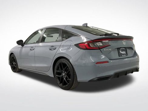 Used 2023 Honda Civic Sport image 2