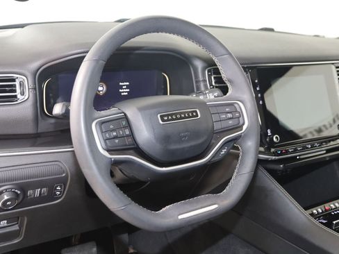 Used 2022 Jeep Wagoneer Series I w/ Premium Group I AWD/4WD image 6