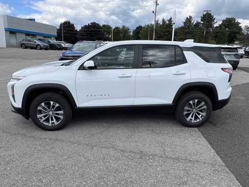 New 2026 Chevrolet Equinox LT w/ Convenience Package II image 2