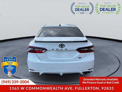 Used 2022 Toyota Camry SE FWD image 5