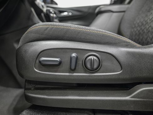 Used 2023 Chevrolet Equinox LT AWD/4WD image 14