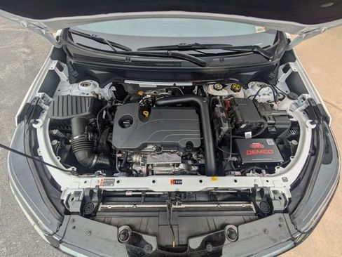 Used 2023 Chevrolet Equinox RS image 19