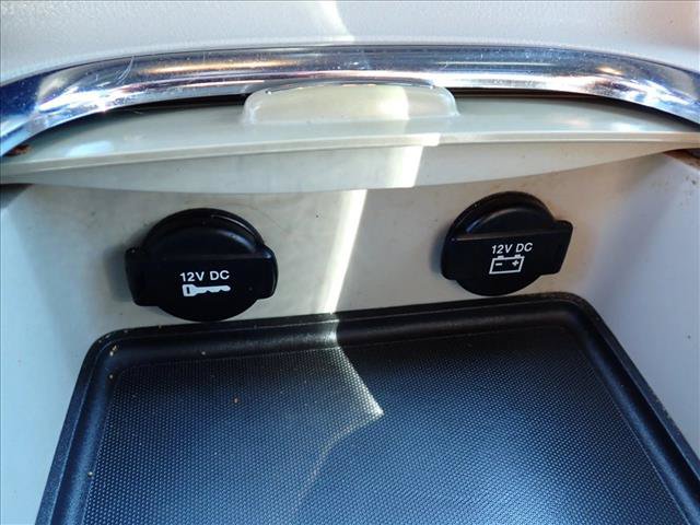 Used 2017 Dodge Grand Caravan SXT w/ Rear Park Assist Package FWD image 19