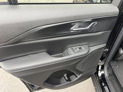 New 2025 Jeep Grand Cherokee Laredo image 15