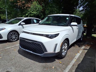 Used 2024 Kia Soul LX w/ Option Group 015