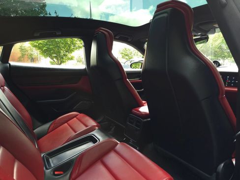Used 2020 Porsche Taycan Turbo AWD/4WD image 19