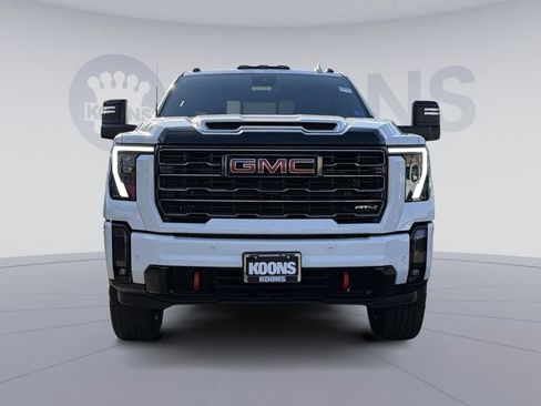 Used 2024 GMC Sierra 2500 AT4 w/ AT4 Premium Plus Package AWD/4WD image 11