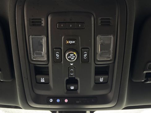 Used 2021 Chevrolet Suburban High Country image 19