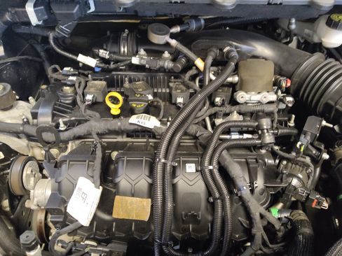 Used 2019 Ford Edge Titanium FWD image 30