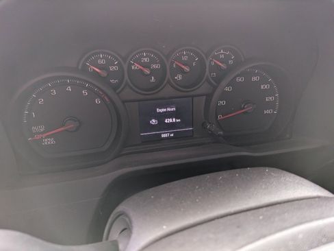 Used 2025 Chevrolet Silverado 1500 W/T image 18