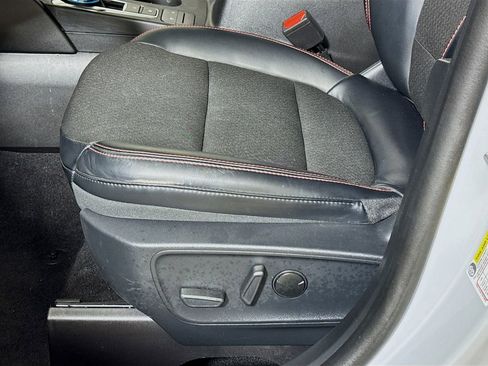 Used 2025 Ford Escape ST-Line image 16