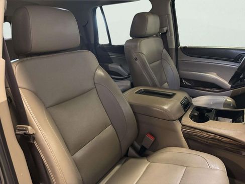 Used 2018 GMC Yukon SLT w/ Premium Edition image 26