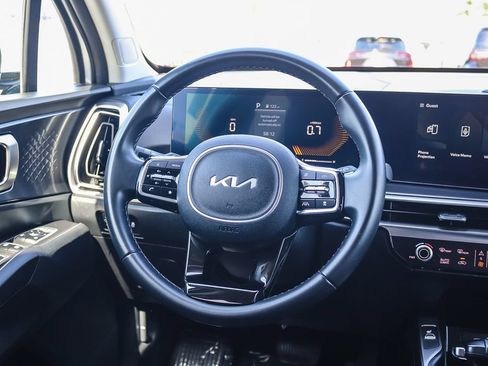 Used 2024 Kia Sorento S AWD/4WD image 15
