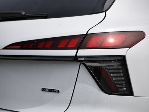 New 2026 Audi Q3 quattro 2.0T AWD/4WD image 9