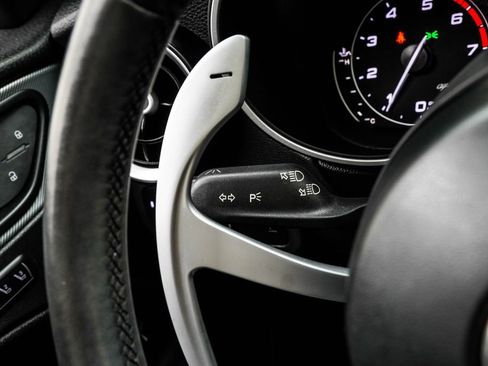 Used 2023 Alfa Romeo Stelvio Veloce image 36