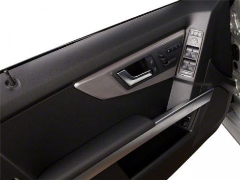 Used 2010 Mercedes-Benz GLK 350 4MATIC image 9