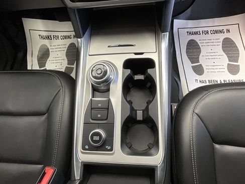 Used 2023 Ford Explorer XLT w/ Equipment Group 202A image 12