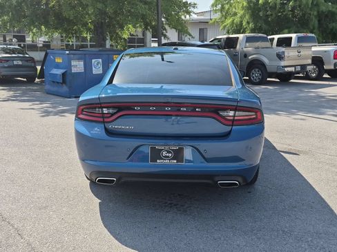 Used 2022 Dodge Charger SXT w/ Driver Convenience Group RWD image 7