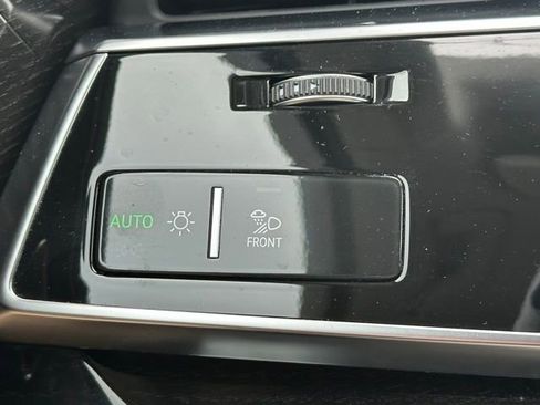 Used 2023 Audi Q7 3.0T Prestige image 18