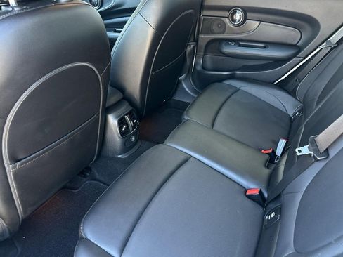 Used 2016 MINI Cooper Clubman 4dr HB image 24